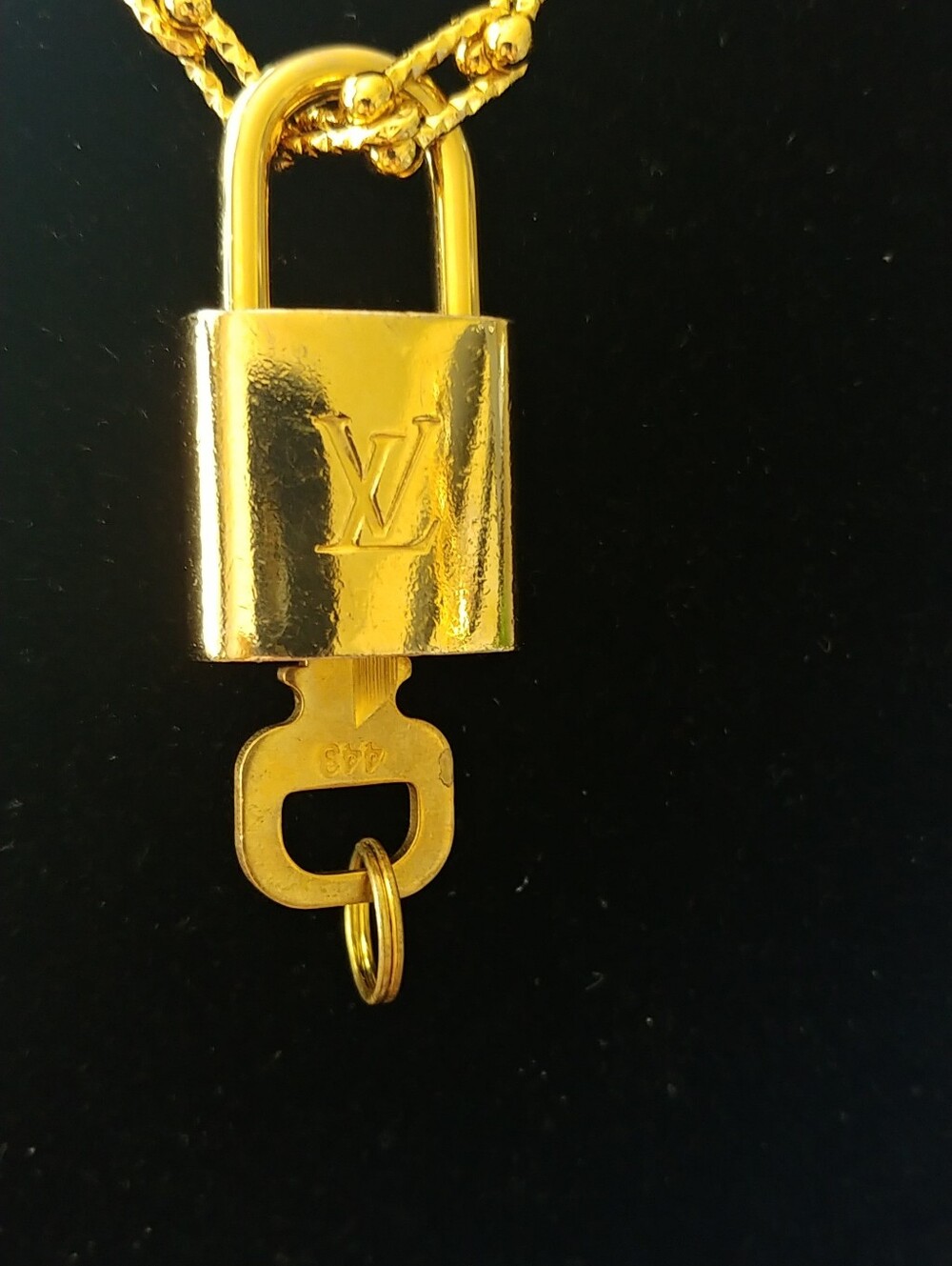 Louise Vuitton Necklace - Picture 2 of 8